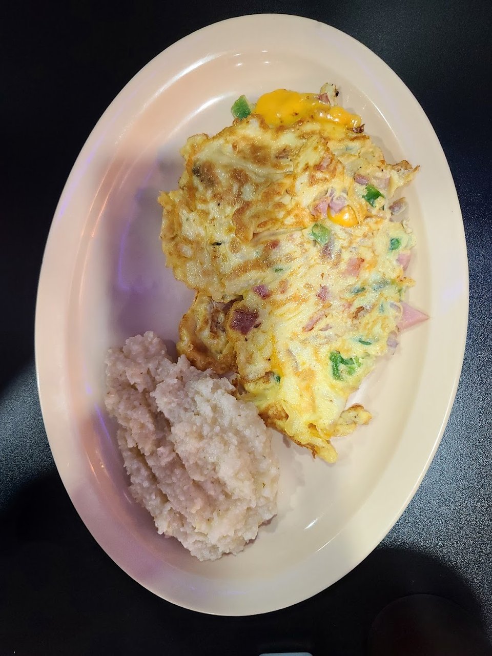 Western Omelet with Grits